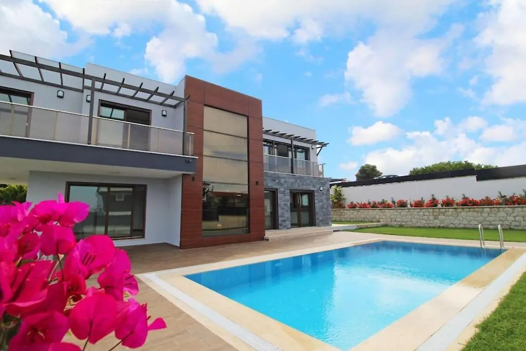 Cesme Dalyan\'Da, Triplex Muestakil, Havuzlu Villa contacts